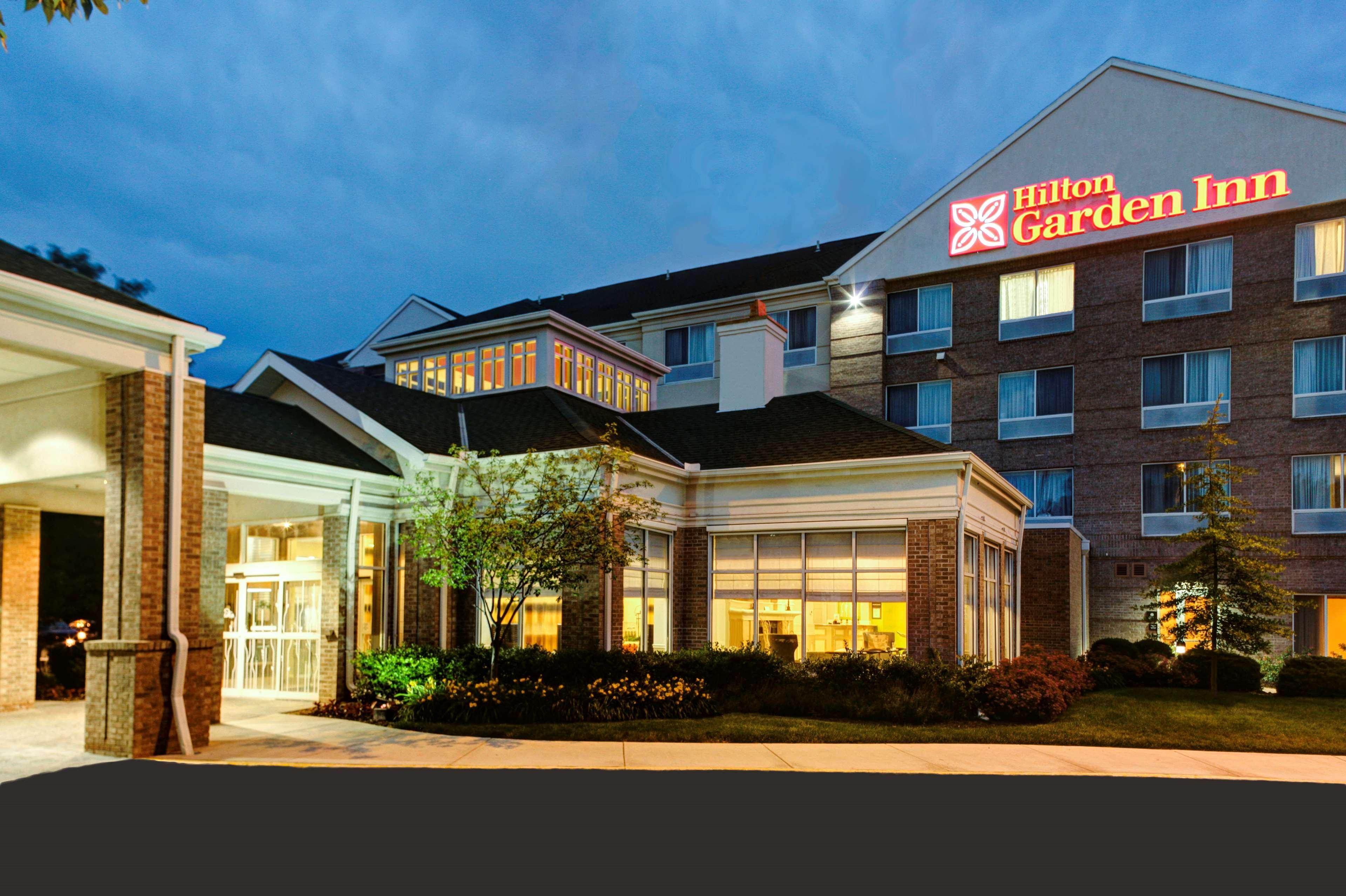 Hilton Garden Inn Overland Park Exterior photo