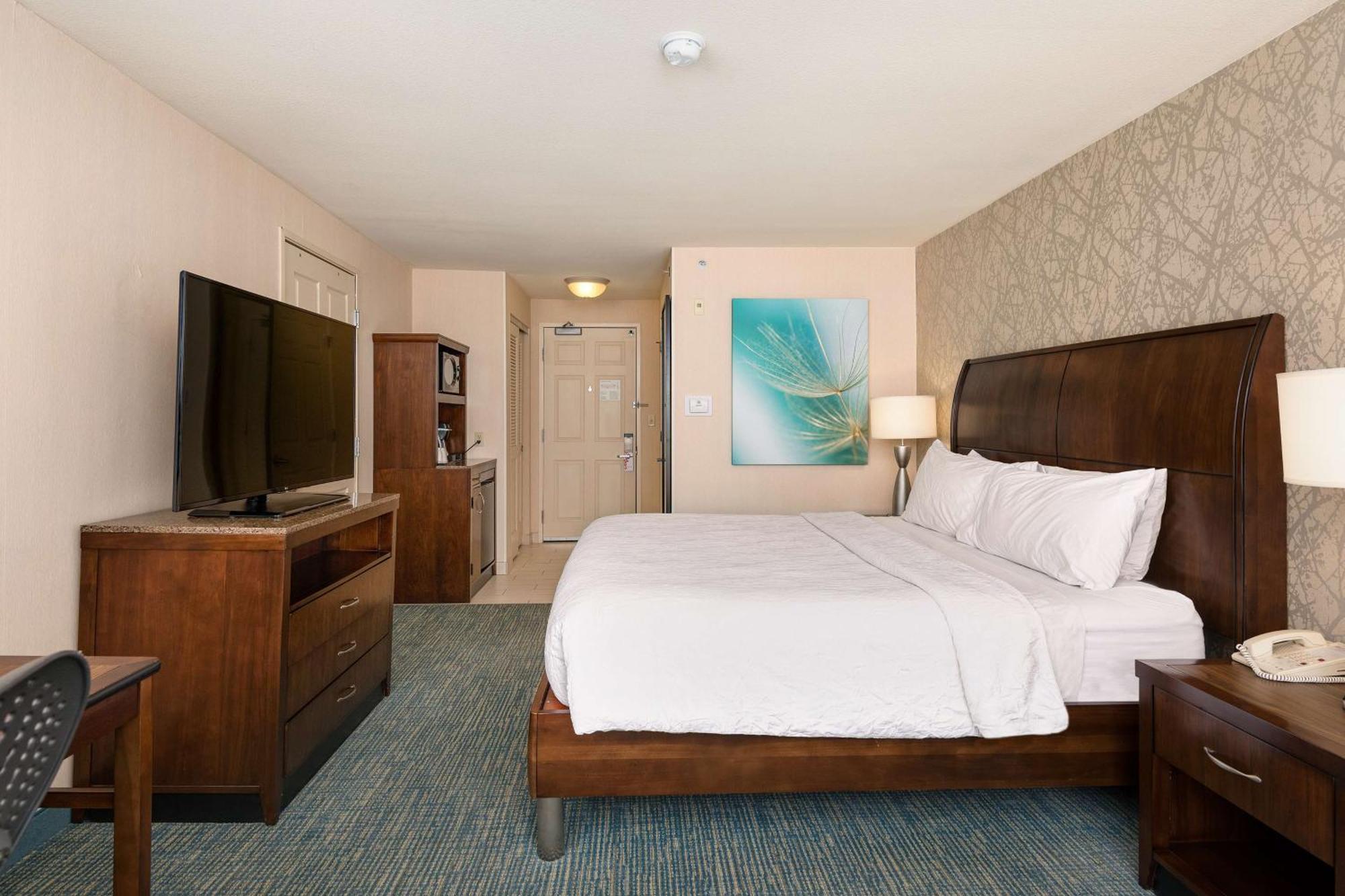 Hilton Garden Inn Overland Park Exterior photo