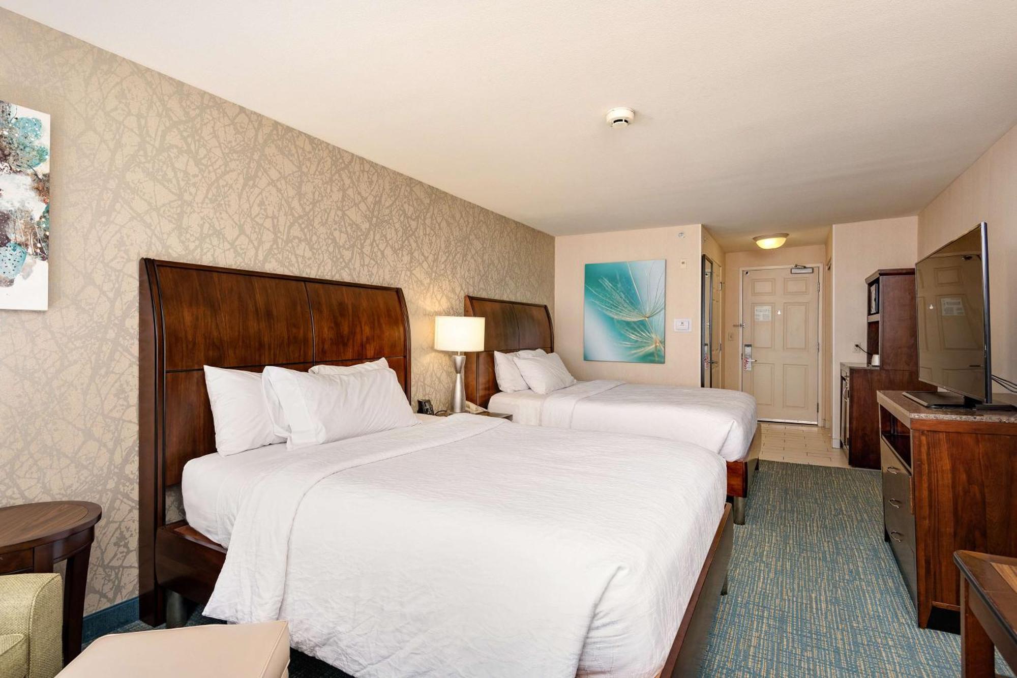 Hilton Garden Inn Overland Park Exterior photo